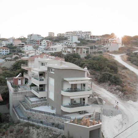 Dk Luxury Suite Néa Péramos Exteriér fotografie