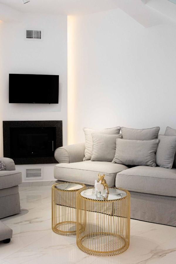 Dk Luxury Suite Néa Péramos Exteriér fotografie