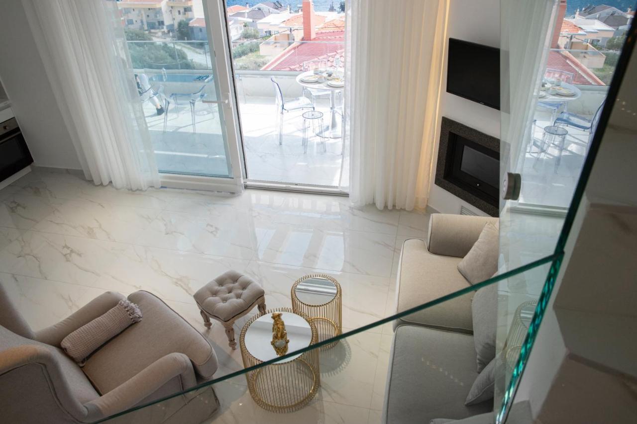 Dk Luxury Suite Néa Péramos Exteriér fotografie