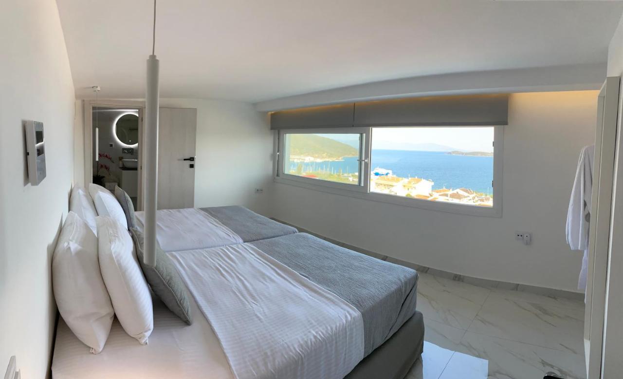Dk Luxury Suite Néa Péramos Exteriér fotografie