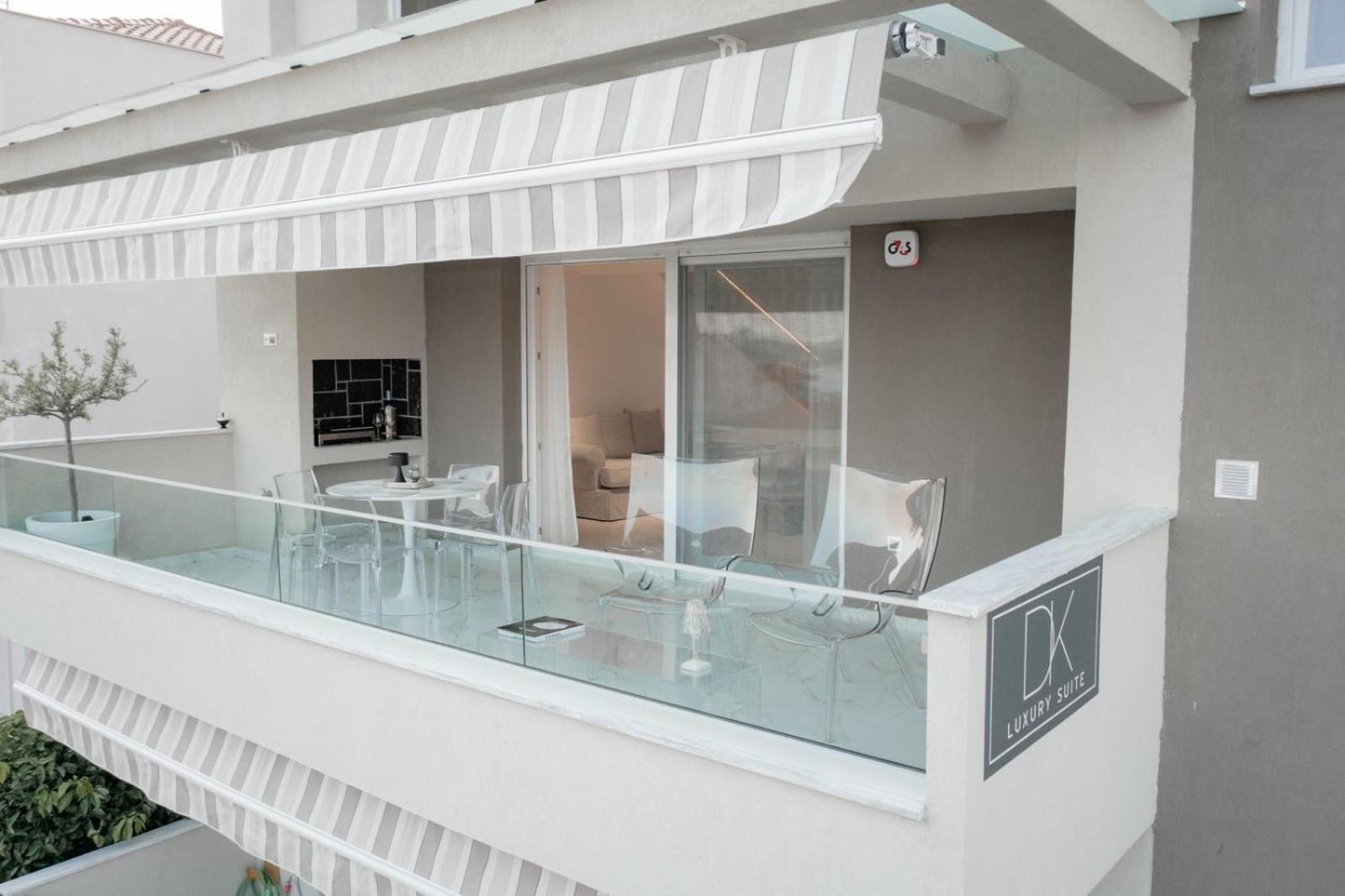 Dk Luxury Suite Néa Péramos Exteriér fotografie